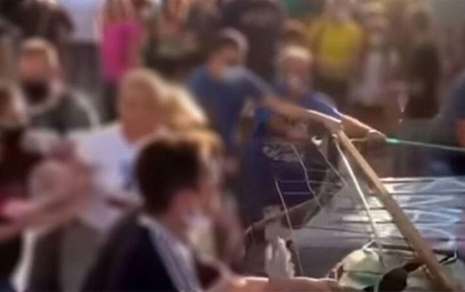 γονείς-επιχείρησαν-να-σπάσουν-κατάλη-561093013