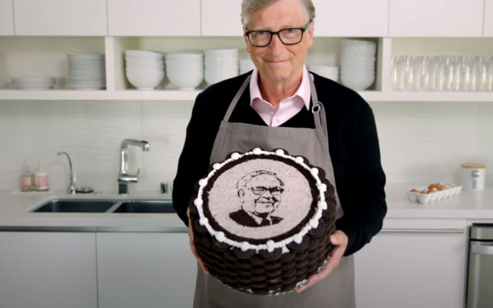 σε-ρόλο-ζαχαροπλάστη-ο-μπιλ-γκέιτς-γ-2395212