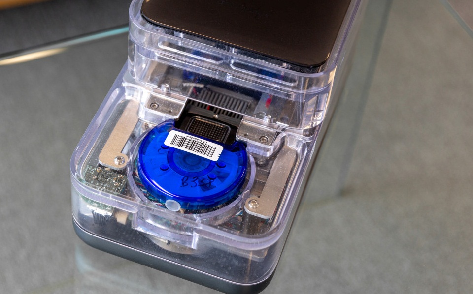 βρετανία-άμεσο-τεστ-κορωνοϊού-ελληνι-561083143