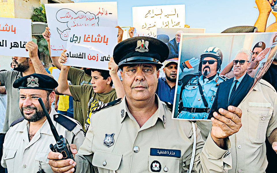 προς-κατάρρευση-η-εκεχειρία-στη-λιβύη-2394884