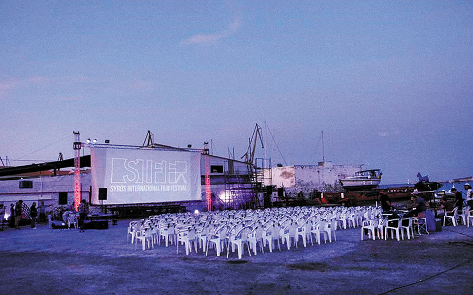 κάνοντας-φεστιβάλ-εκτός-εποχής-2395077