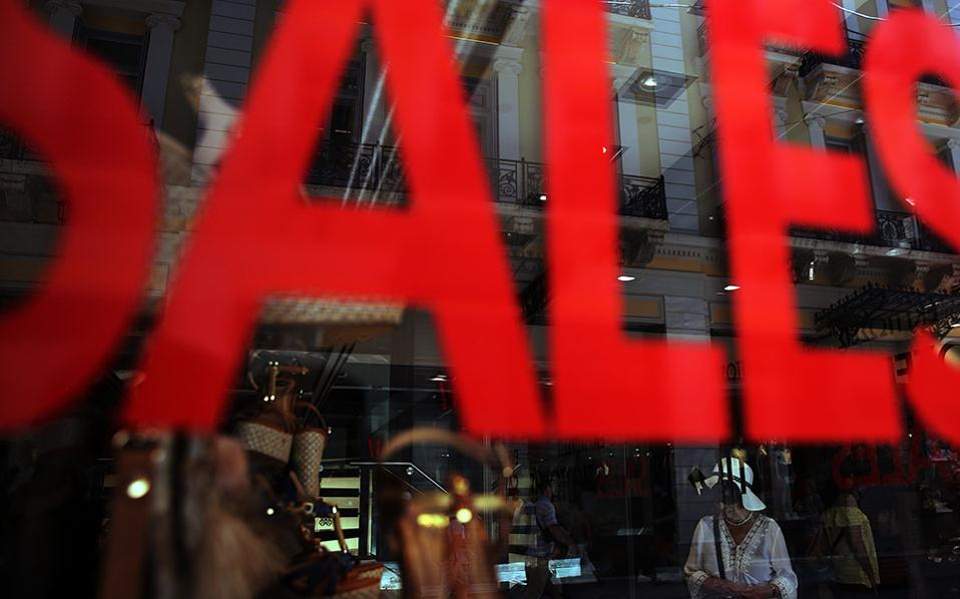 ούτε-οι-θερινές-εκπτώσεις-φρέναραν-2394939