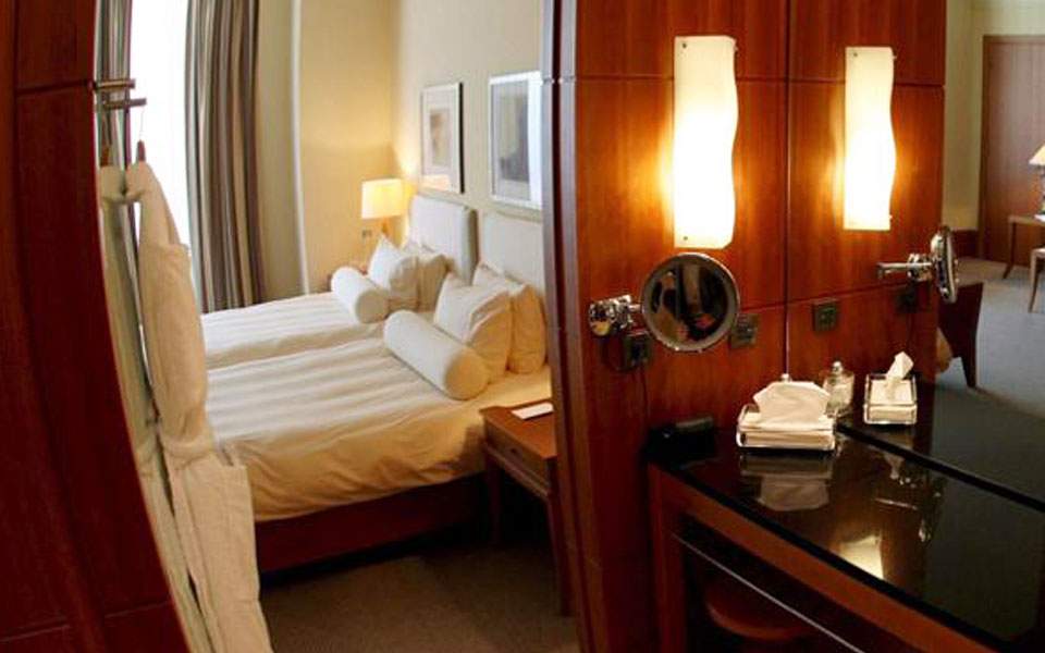 κατακρημνίστηκε-ο-τζίρος-των-επιχειρ-561088207