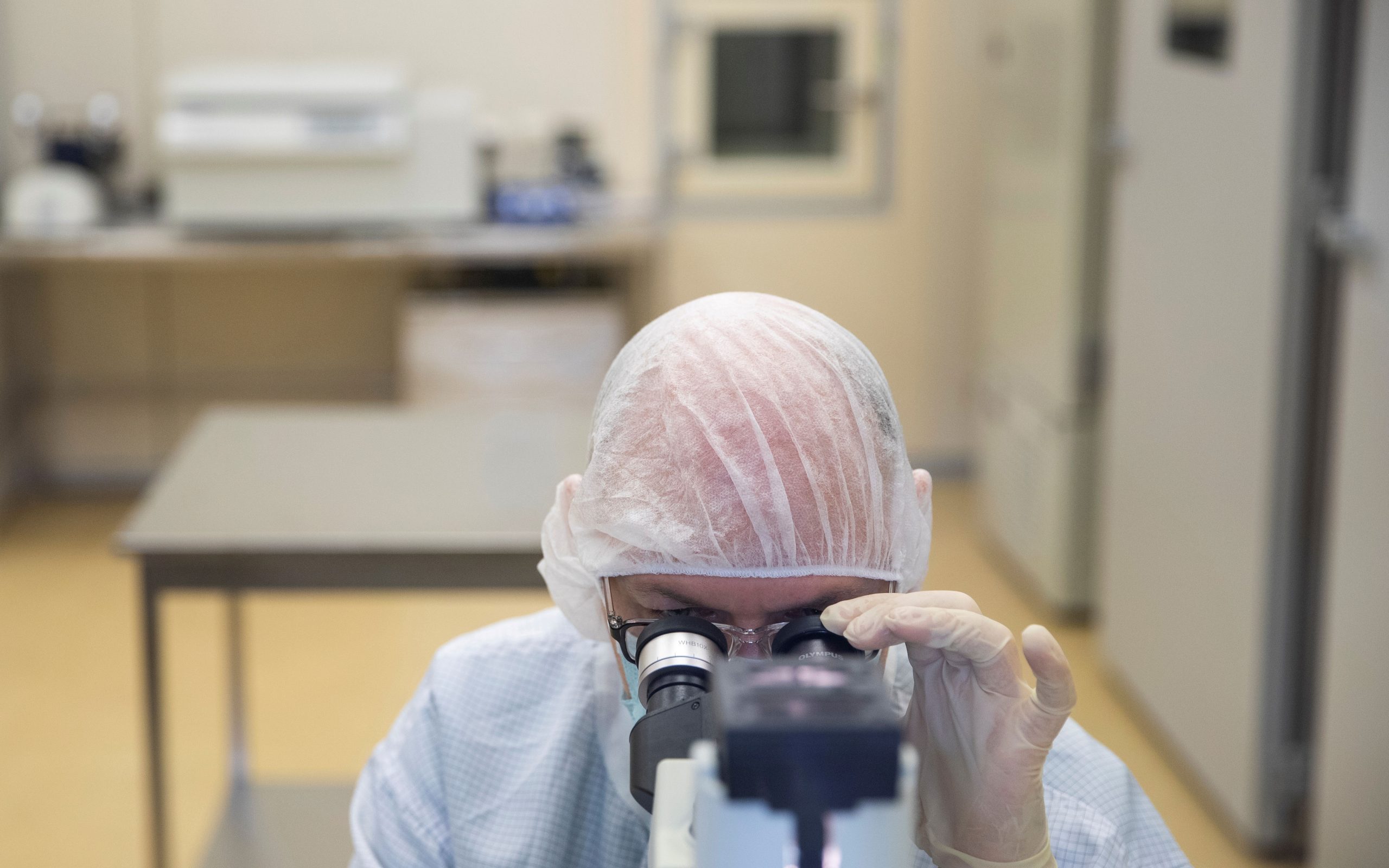 covid-19-σε-επαφή-με-38-παρασκευαστές-εμβολίων-561087673