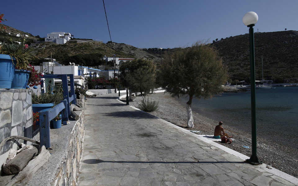 απαλλάσσονται-από-τον-ενφια-28-νησιά-τ-561081382