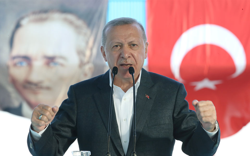 συντηρεί-τους-υψηλούς-τόνους-ο-ερντογ-561067000