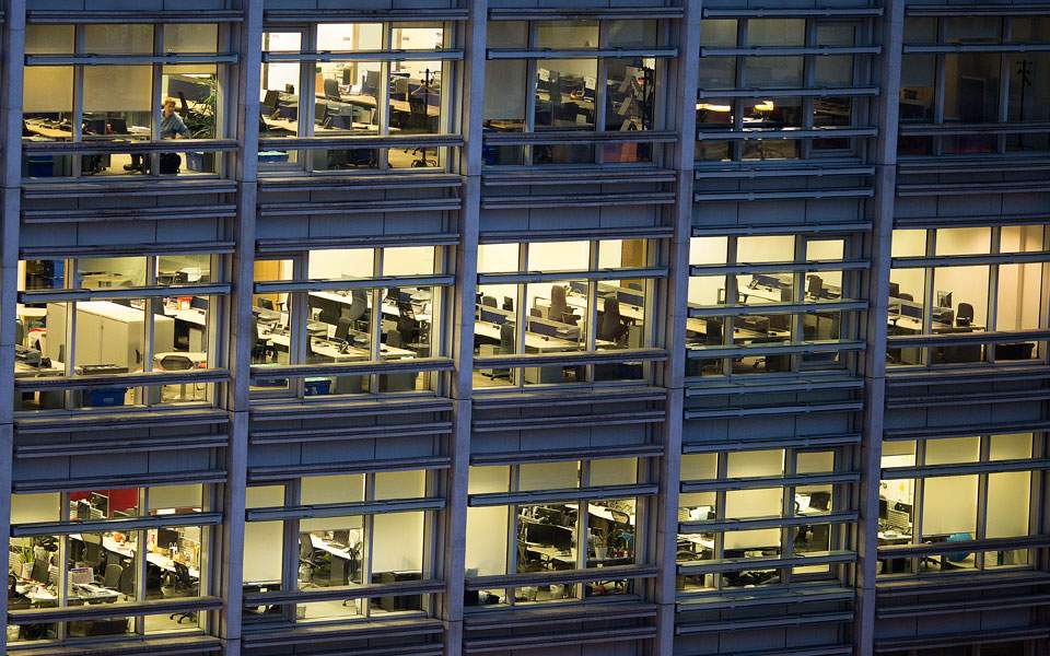 εργασία-πόσες-ώρες-έφαγε-ο-covid19-το-β-τρ-561083593