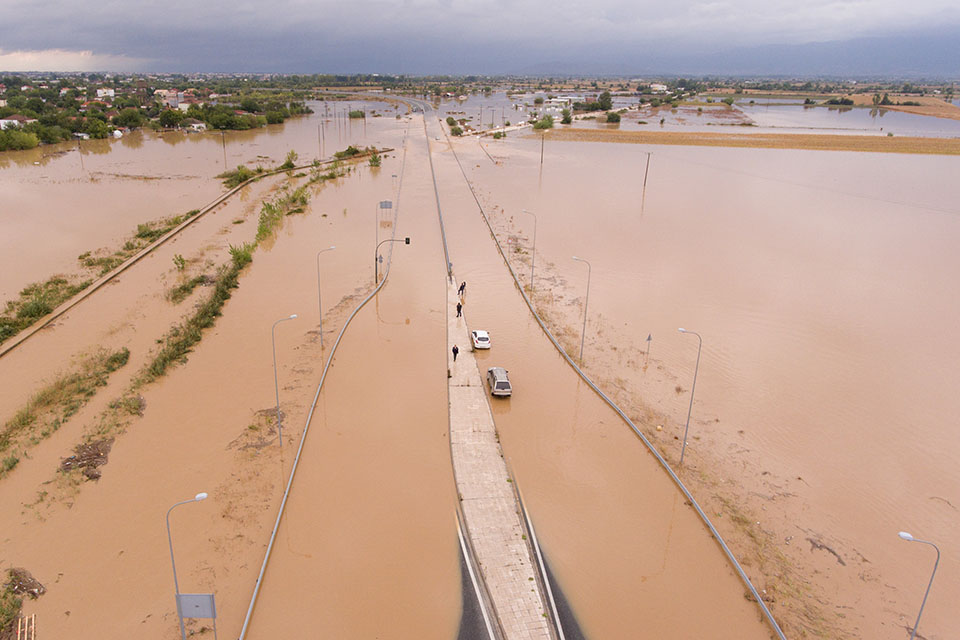 θ-λιβάνιος-πάνω-από-37-εκατ-ευρώ-άμεσα-στ-561086266