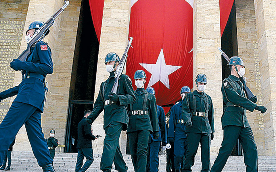 τουρκία-ενταση-μεταξύ-γιατρών-και-πολ-561085663