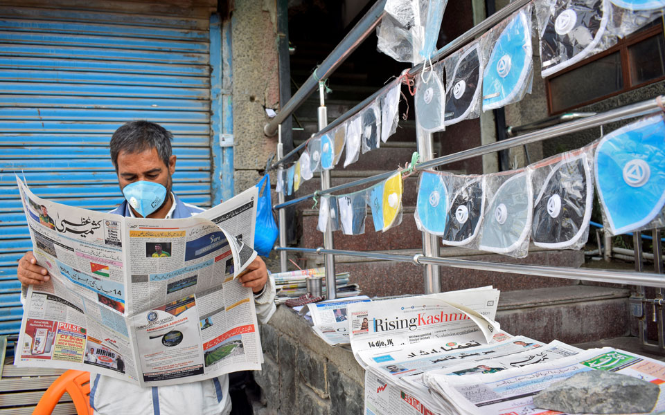 ινδία-σε-43-εκατ-ανήλθαν-τα-κρούσματα-κο-561071503