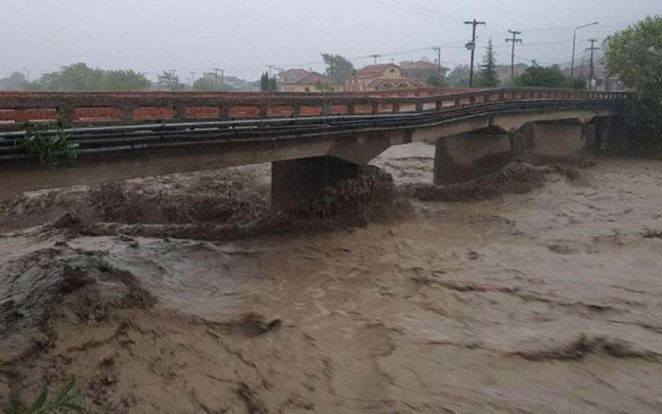 Σε τροχιά προς την Κρήτη ο «Ιανός» – Καταστροφικό το πέρασμα από τη Θεσσαλία-1