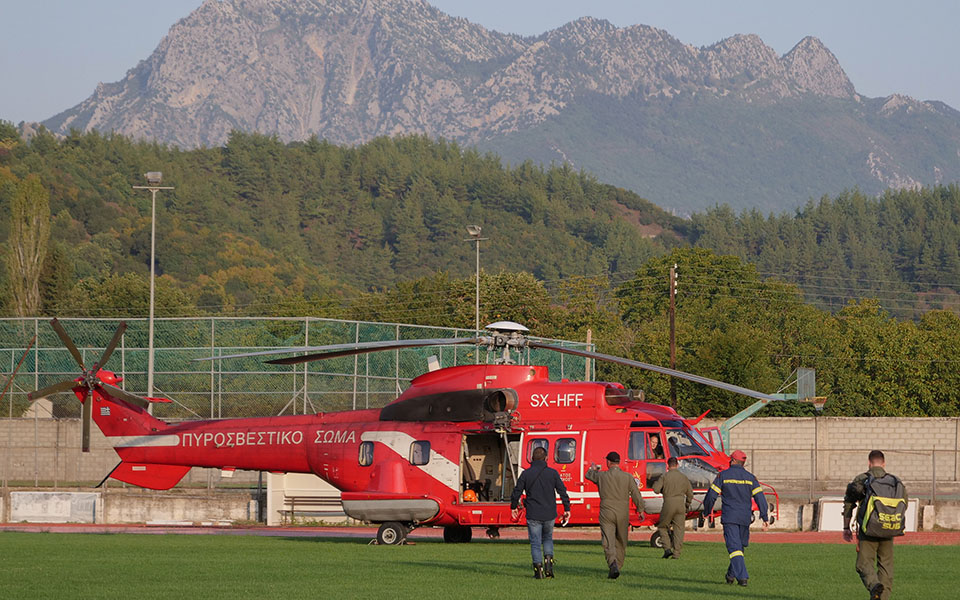 Καρδίτσα: Ολοκληρώθηκε ο απεγκλωβισμός 6 ατόμων στην Οξυά-3
