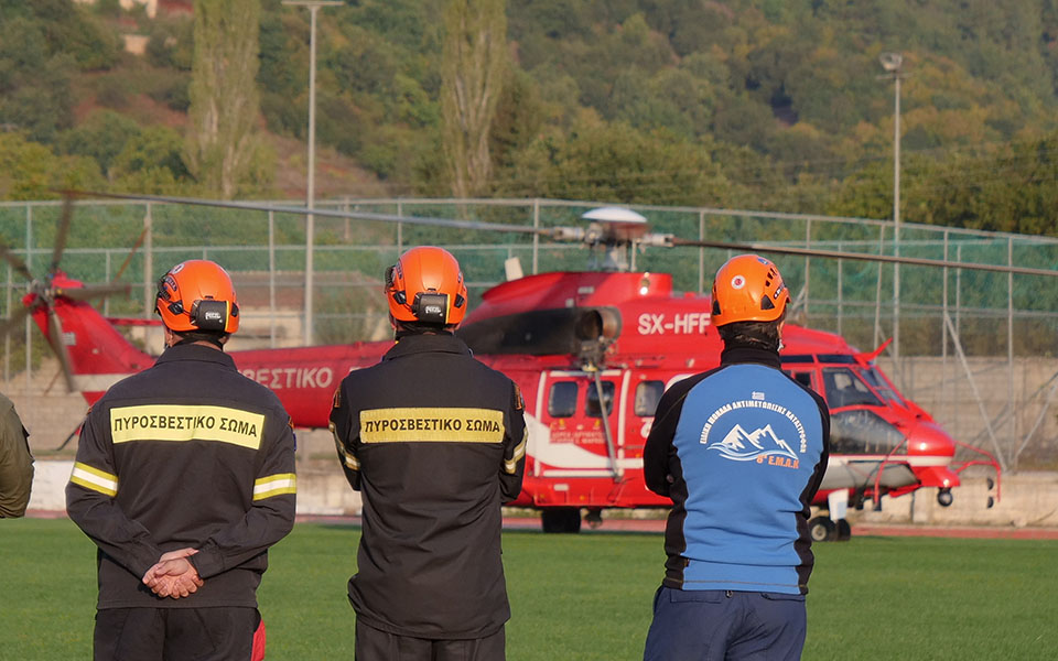 Καρδίτσα: Ολοκληρώθηκε ο απεγκλωβισμός 6 ατόμων στην Οξυά-4