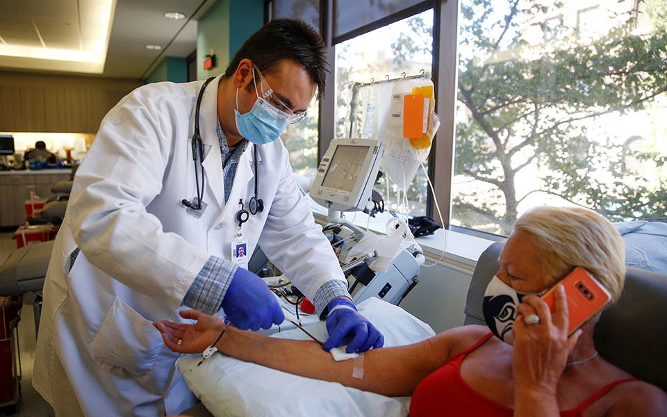 ηπα-τουλάχιστον-746-θάνατοι-42-347-κρούσματα-561068440