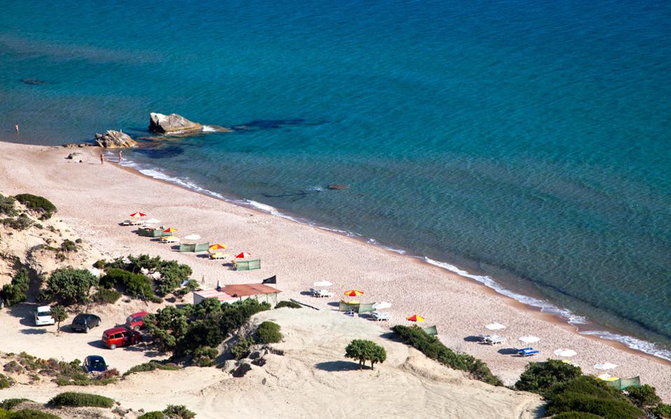 οι-δύο-παράγοντες-για-την-τουριστική-ε-561065848