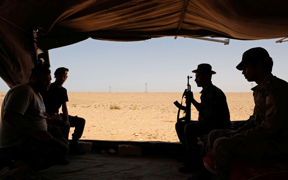 ε-ε-υπέρ-κυρώσεων-σε-όσους-παραβιάζουν-561086662