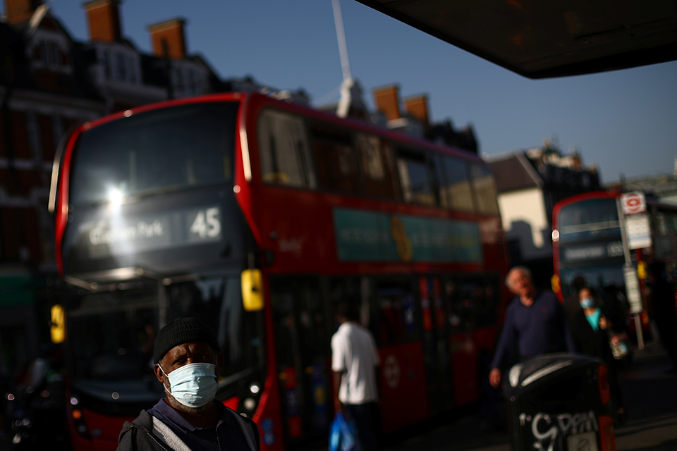 βρετανία-προ-των-πυλών-νέα-μέτρα-για-τη-561087457