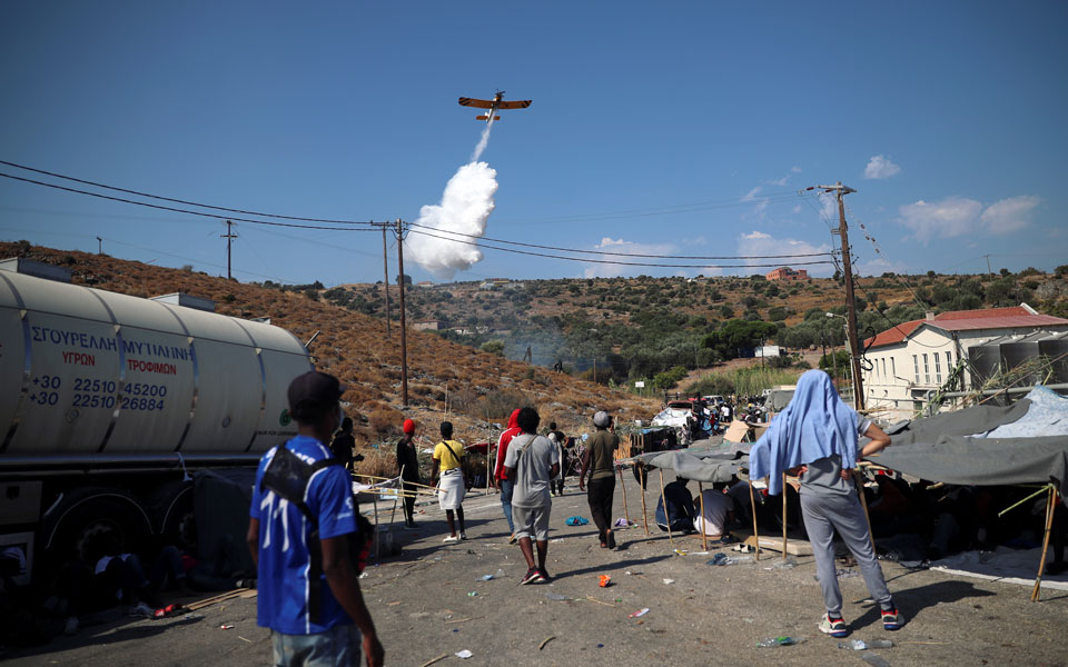 Πετροπόλεμος και χρήση χημικών στη Λέσβο-2