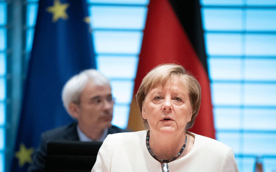 καμπανάκι-μέρκελ-θα-έχουμε-20-000-κρούσμα-561095716