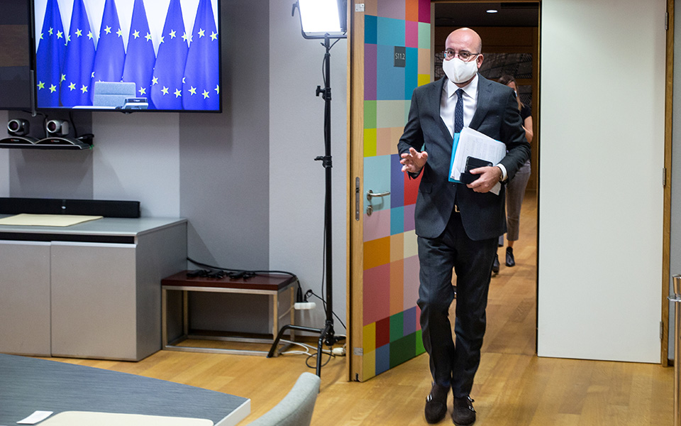 βγαίνει-από-την-καραντίνα-ο-σαρλ-μισέλ-561092869