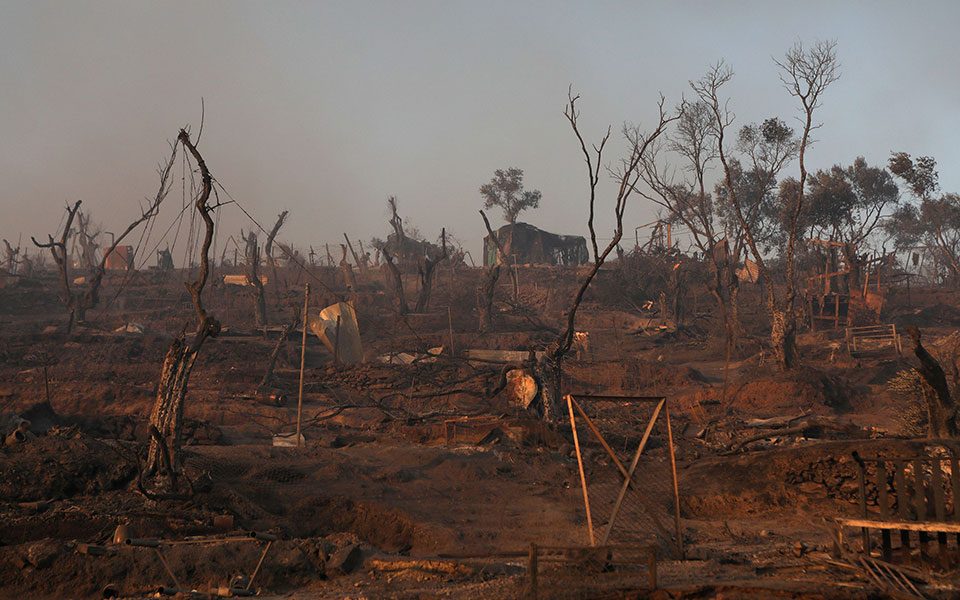 σε-κατάσταση-εκτακτης-ανάγκης-η-λέσβο-561071671