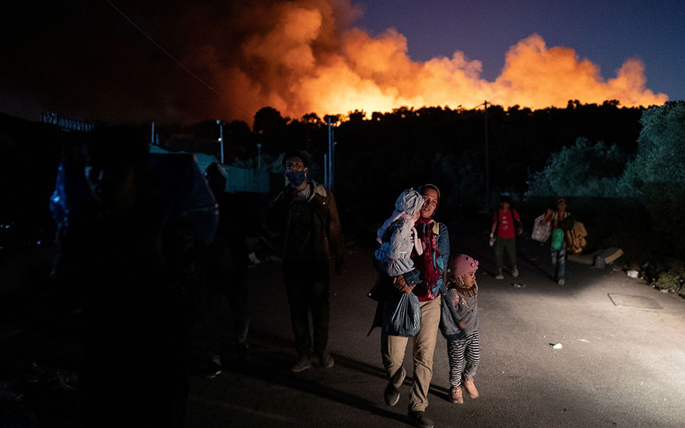 γερμανικός-τύπος-μόρια-το-σύμβολο-απο-561073012
