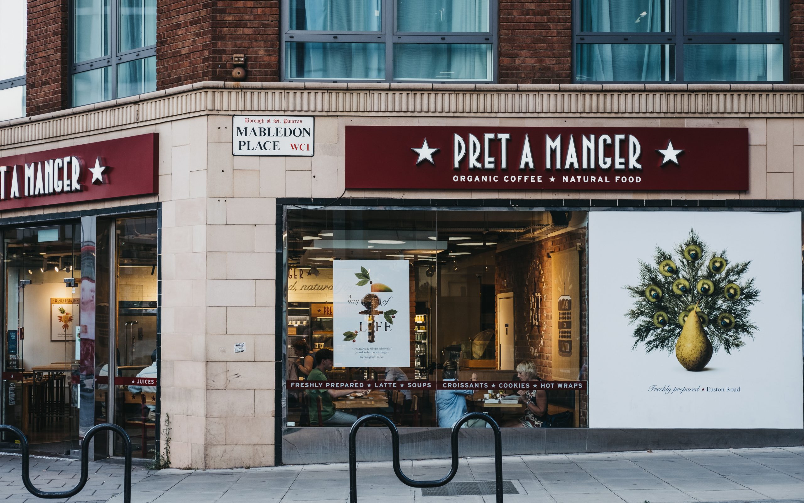 καφές-και-σνακ-στο-λονδίνο-με-μηνιαία-σ-561067174