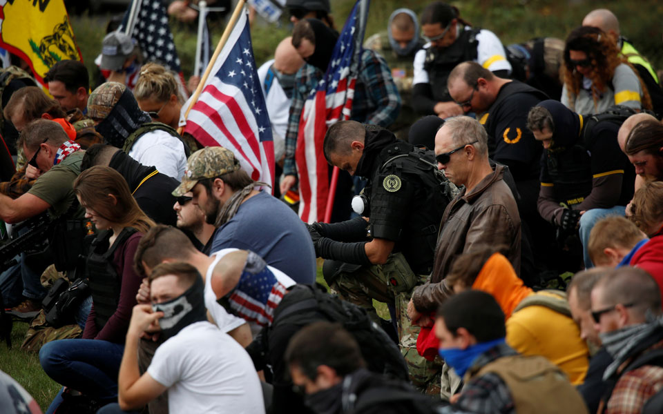 proud-boys-ποια-είναι-η-ακροδεξιά-ομάδα-που-επι-561098686