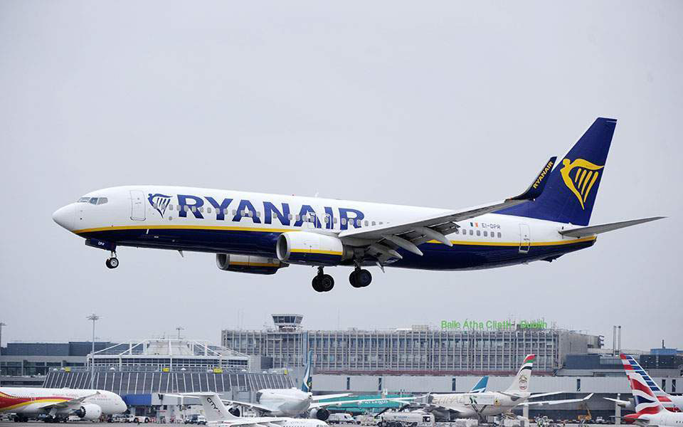 ιανός-πτήση-της-ryanair-δεν-κατάφερε-να-πρ-561082771