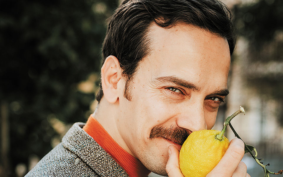 ενα-εικοσιτετράωρο-με-τον-ηθοποιό-και-561084316