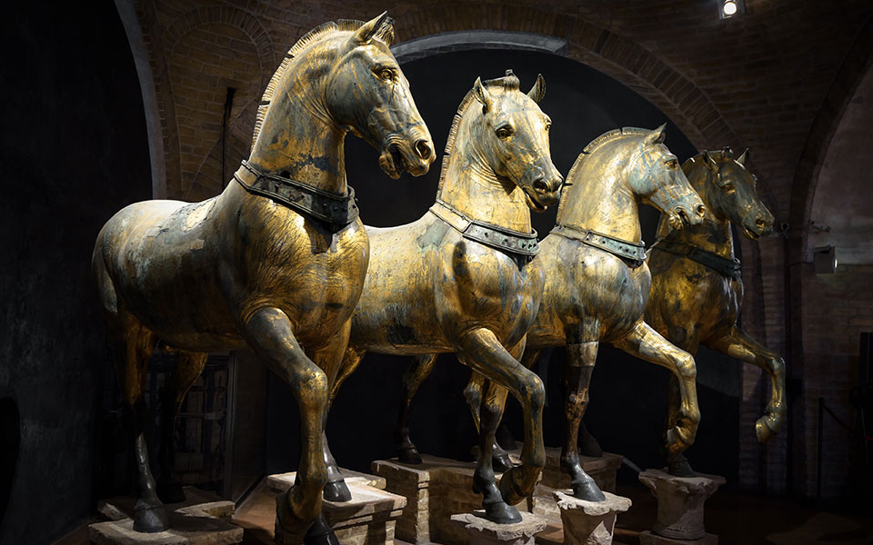 σημαντικό-φιλολογικό-γεγονός-561066943