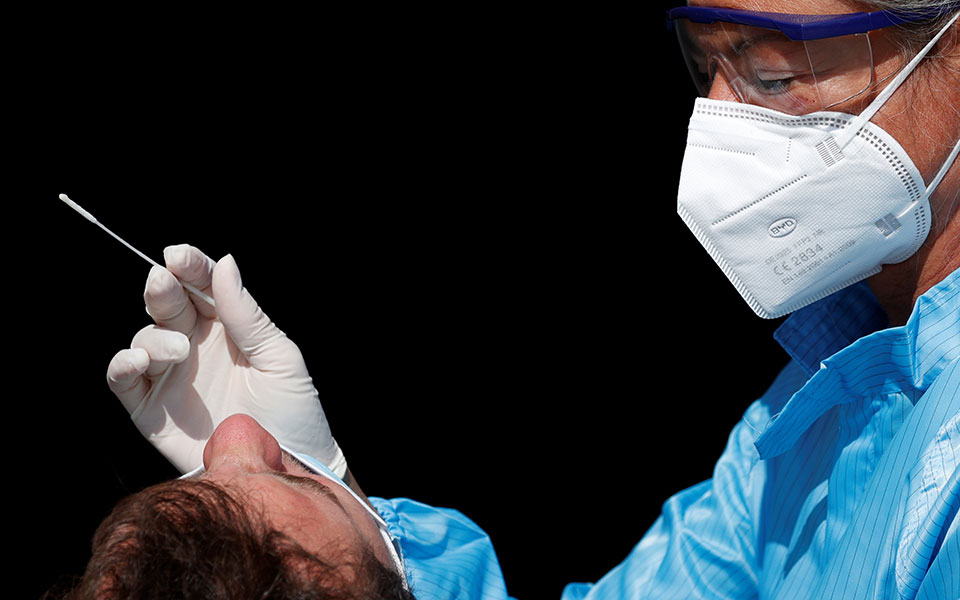 περισσότερα-από-2757-εκατ-επιβεβαιωμένα-561071236