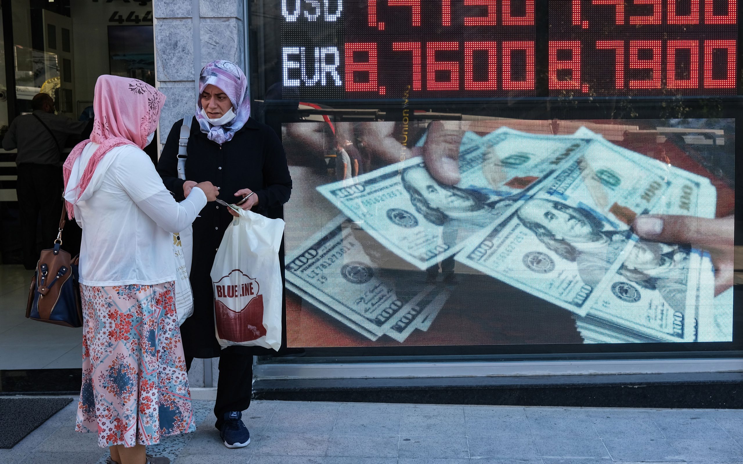 κοντά-σε-ιστορικό-χαμηλό-η-τουρκική-λί-2395165