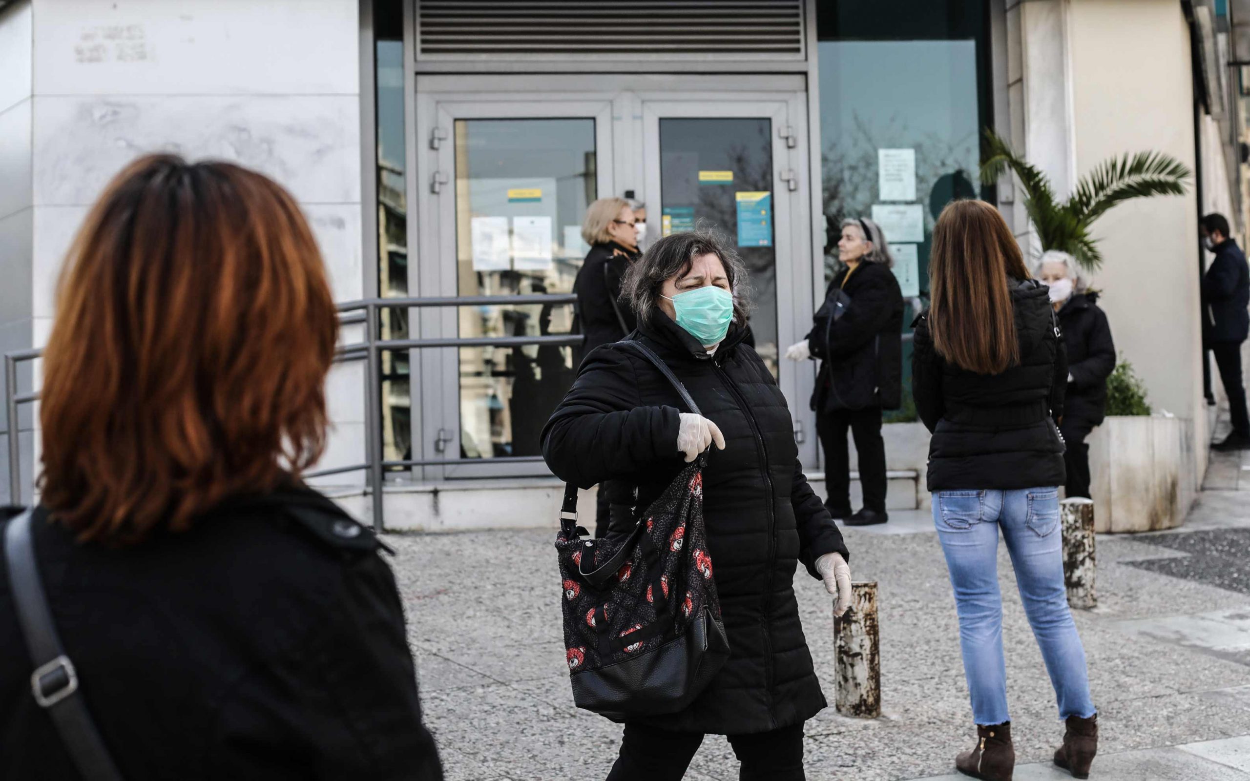 σε-αναστολή-το-25-των-ενήμερων-δανείων-561084796