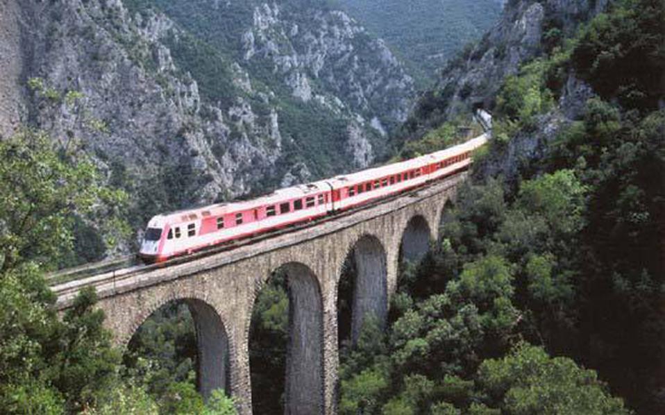 κανονικά-τα-δρομολόγια-στη-σιδηροδρο-561089635