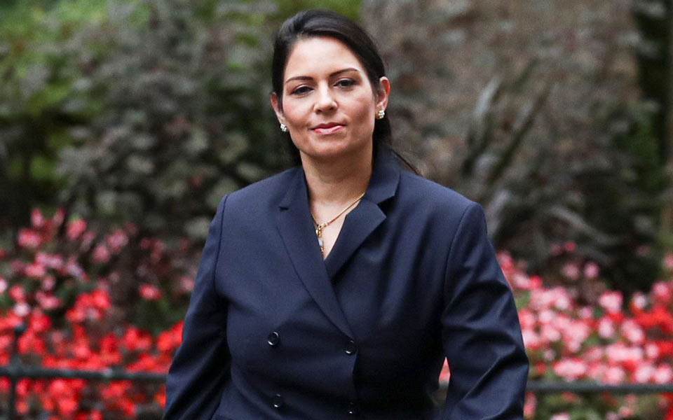 βρετανία-κάνει-πάρτι-ο-γείτονάς-σας-κ-561078925