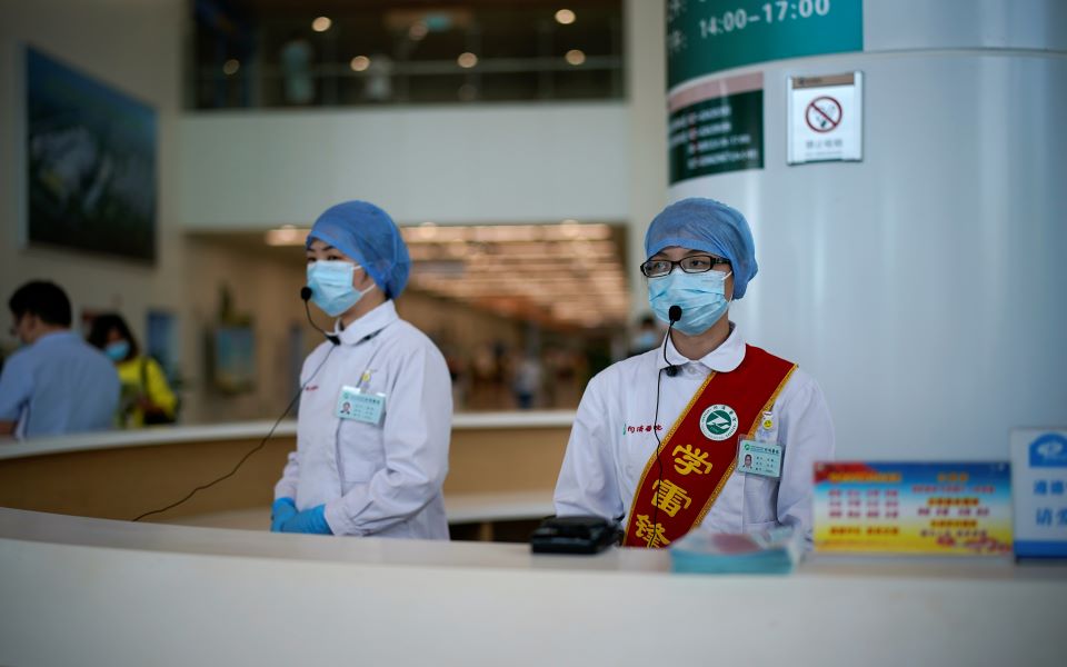 γουχάν-200-000-δόσεις-εμβολίου-σε-γιατρούς-κ-561090790