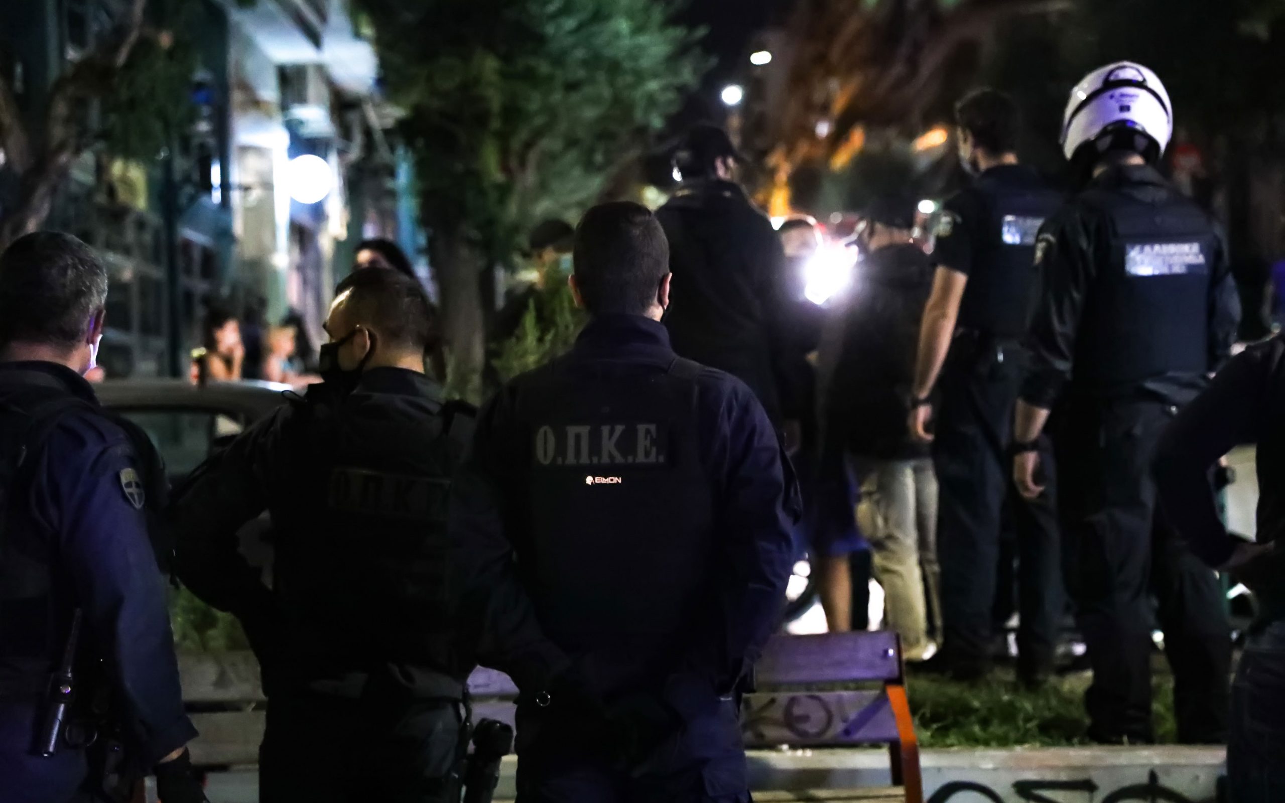 σαφάρι-ελέγχων-σε-πλατείες-561102535