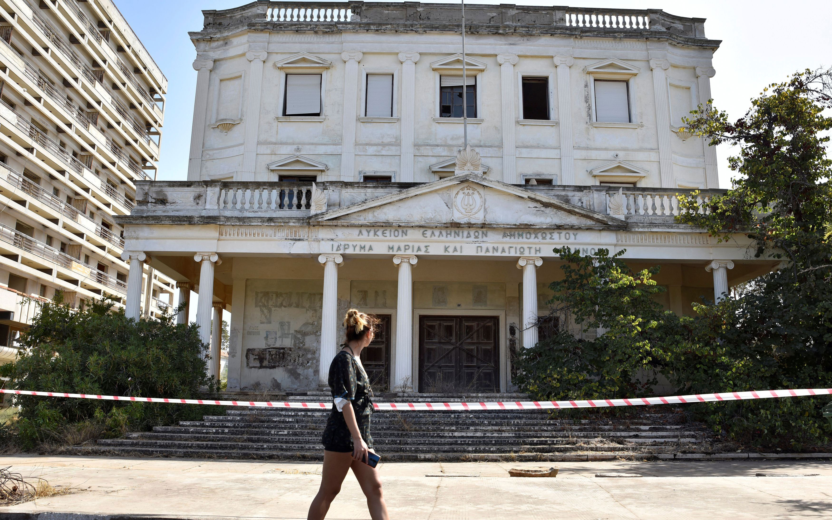 Τουρκική «φιέστα» στα Βαρώσια-1