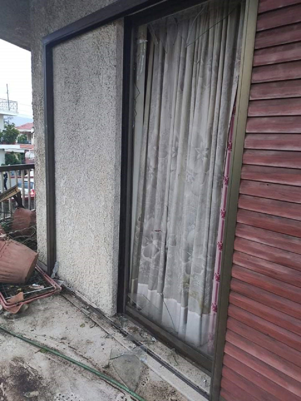 Σάρωσε περιοχές της Αττικής η κακοκαιρία – Τρεις τραυματίες (εικόνες)-6