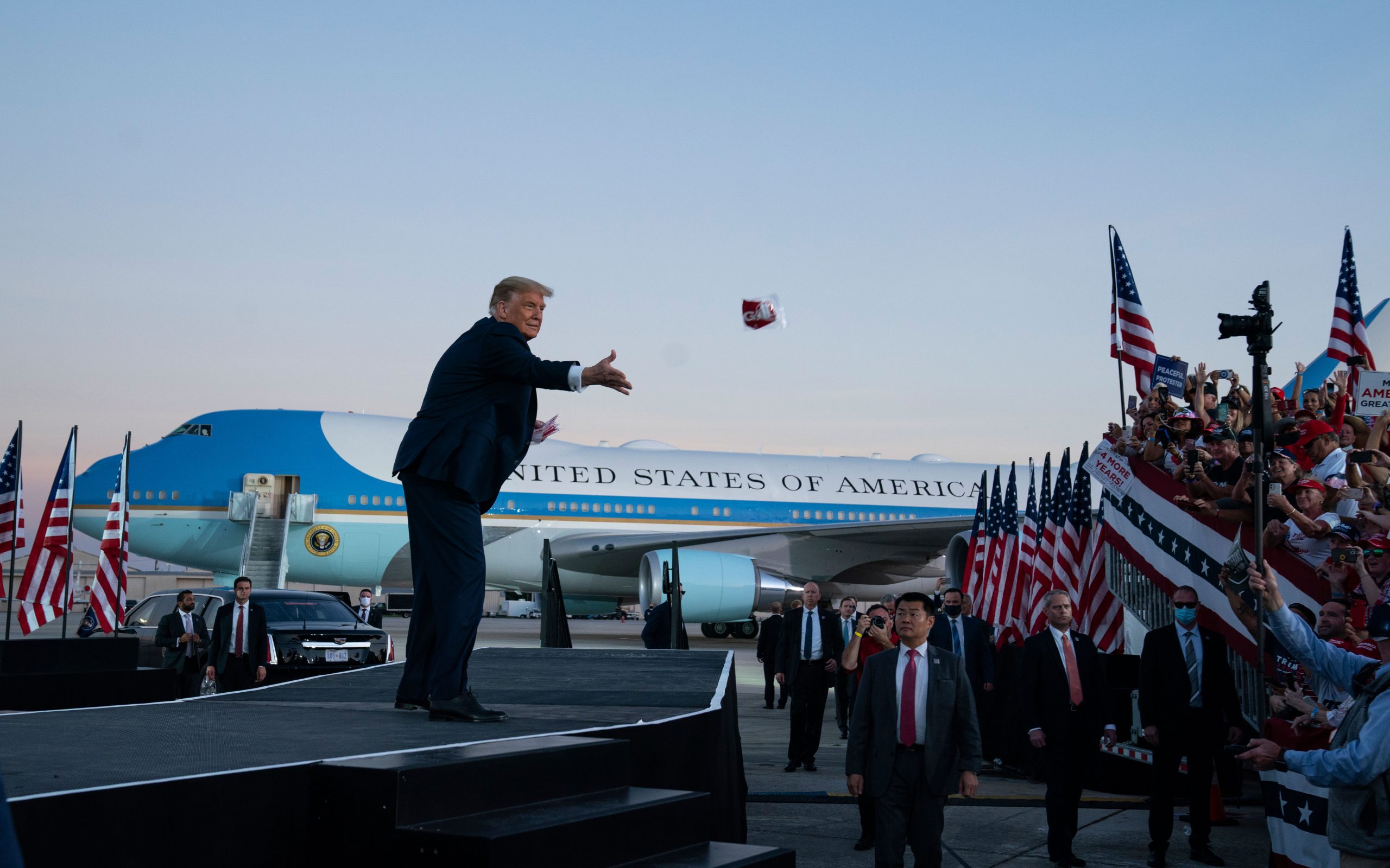 αρνητικός-στον-κορωνοϊό-ο-τραμπ-άρχ-561114142