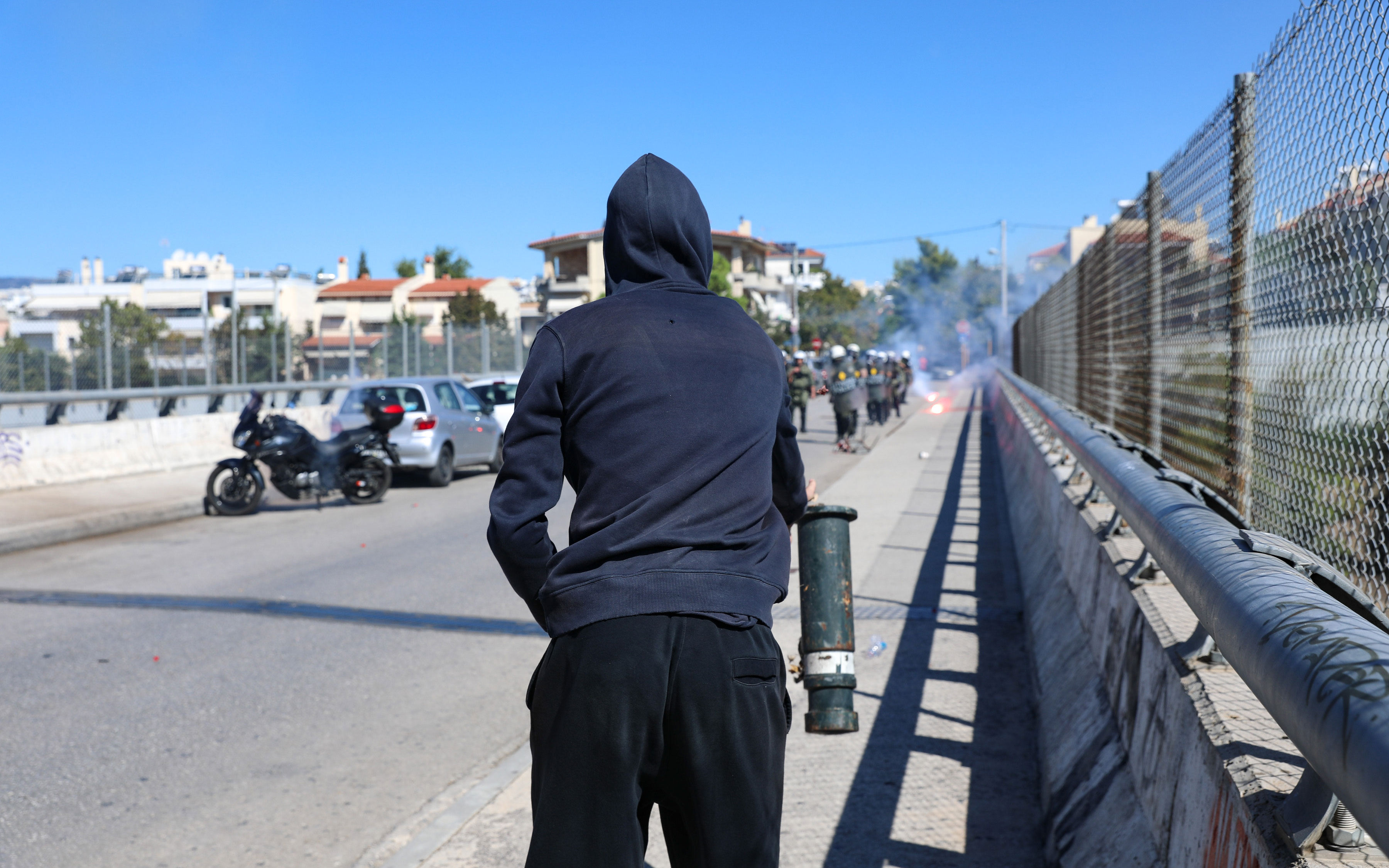 Ένταση στο μαθητικό συλλαλητήριο έξω από το υπ. Παιδείας (εικόνες)-2