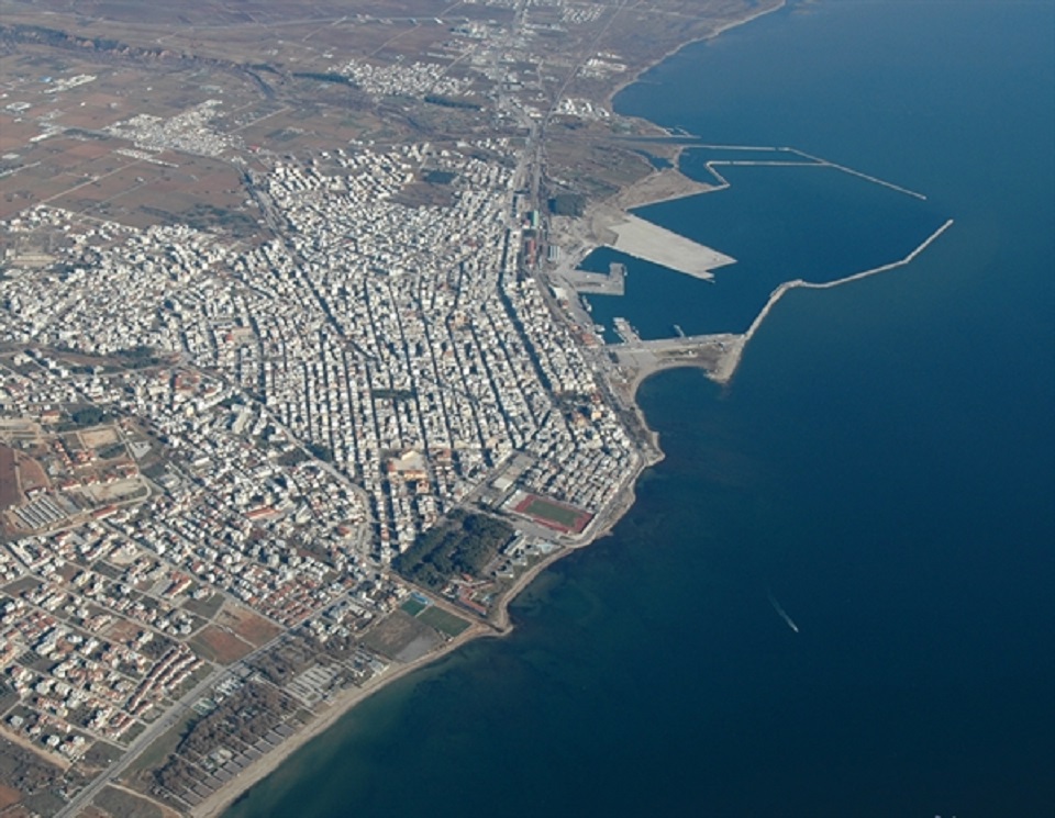 τέσσερις-μνηστήρες-για-το-λιμάνι-τη-561119995