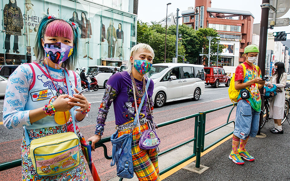 Η πόλη με τις μάσκες-3