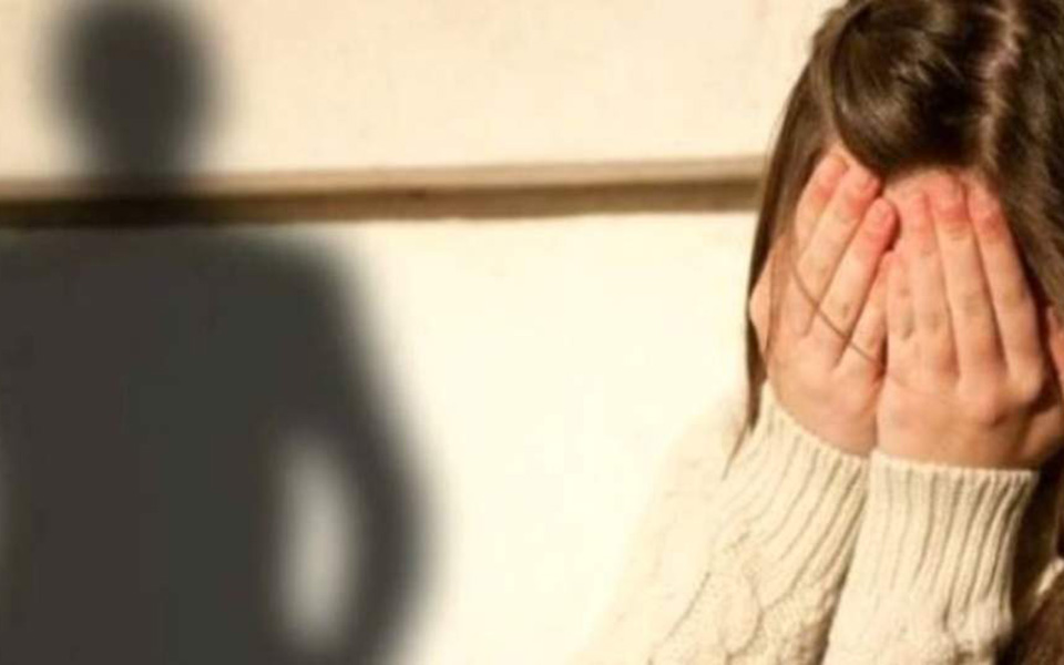 τα-παιδιά-νομίζουν-ότι-φταίνε-τα-ίδια-561114184