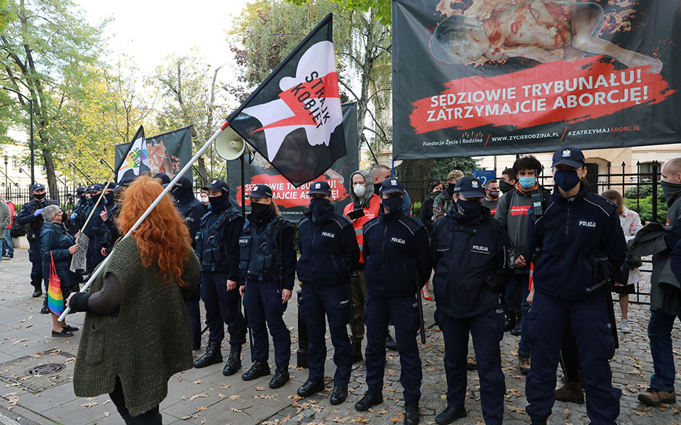 σχεδόν-καθολική-γίνεται-η-απαγόρευση-561127804