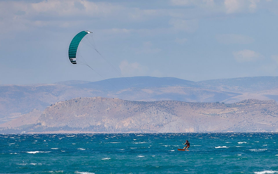 ρόδος-δύο-νεκροί-kitesurfers-και-ένας-τραυματία-561134647