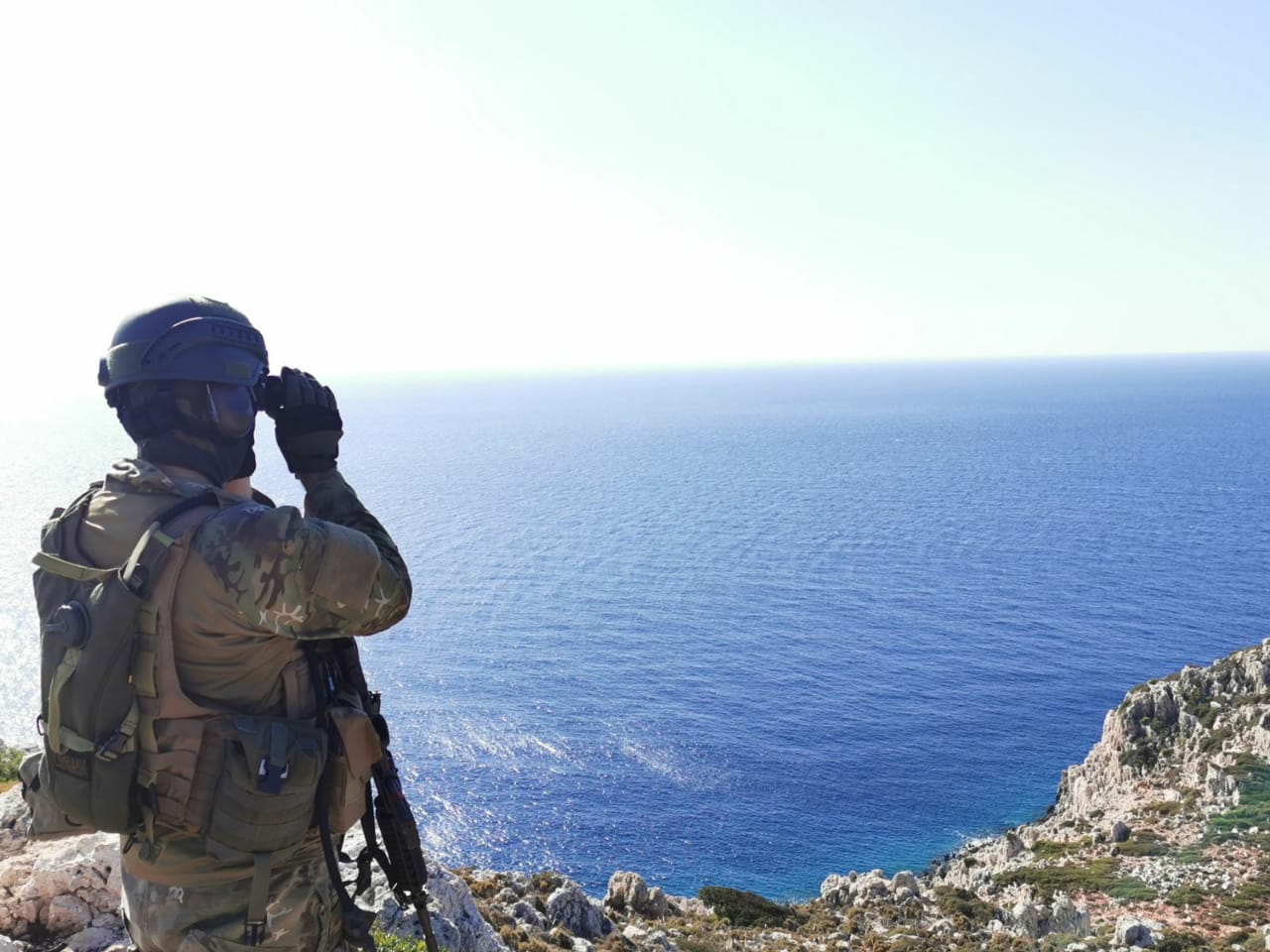 Πλωτή «ασπίδα» γύρω από το Καστελλόριζο-2