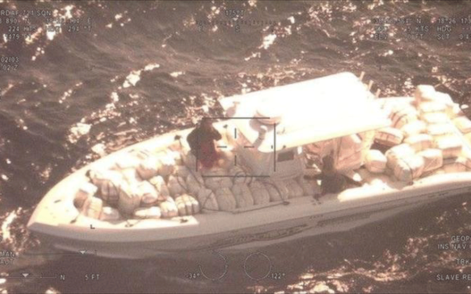 έναν-τόνο-κάνναβης-εντόπισε-το-λιμενι-561115135