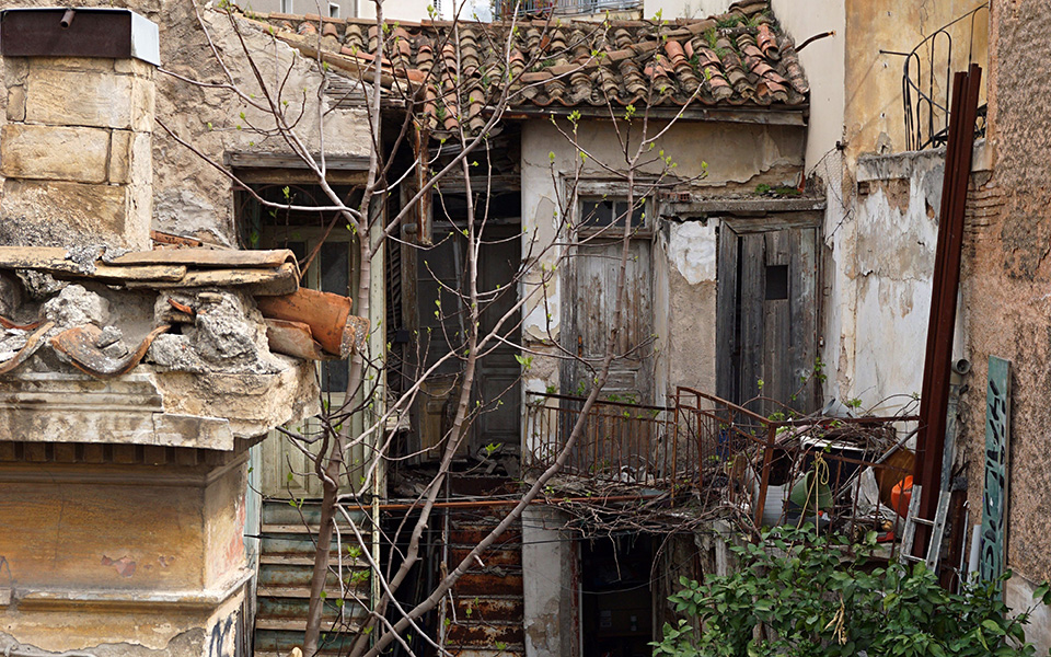 στα-έγκατα-της-αθηναϊκής-ζωής-561114931